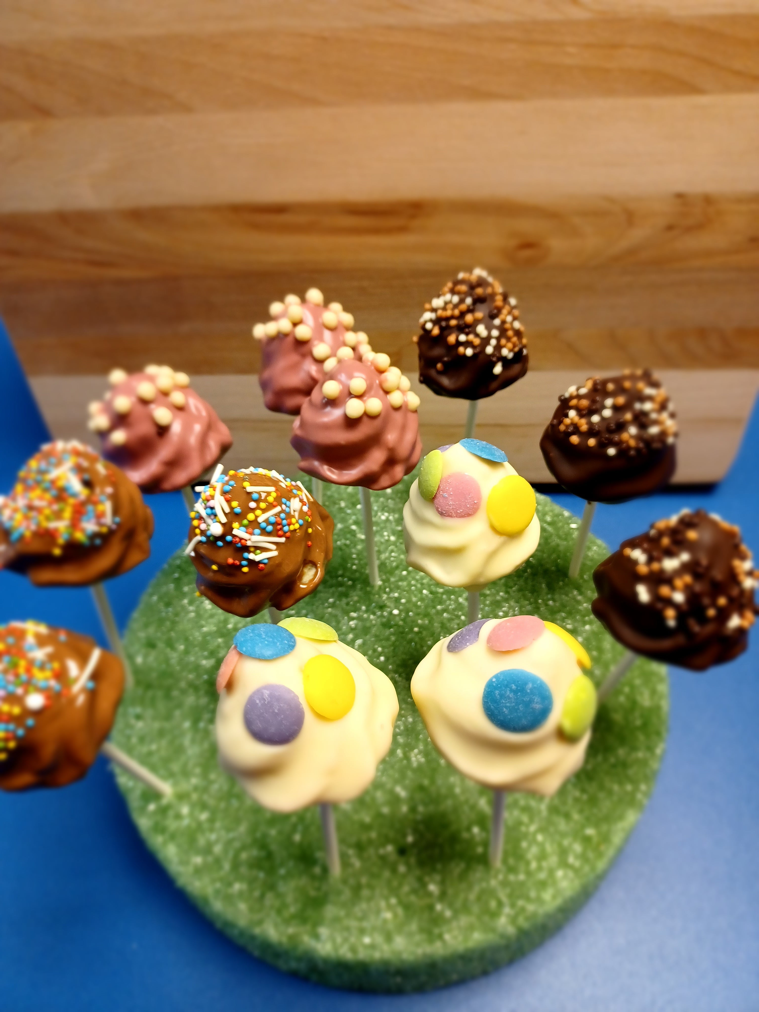 Almond Cake Pops-12 Pack